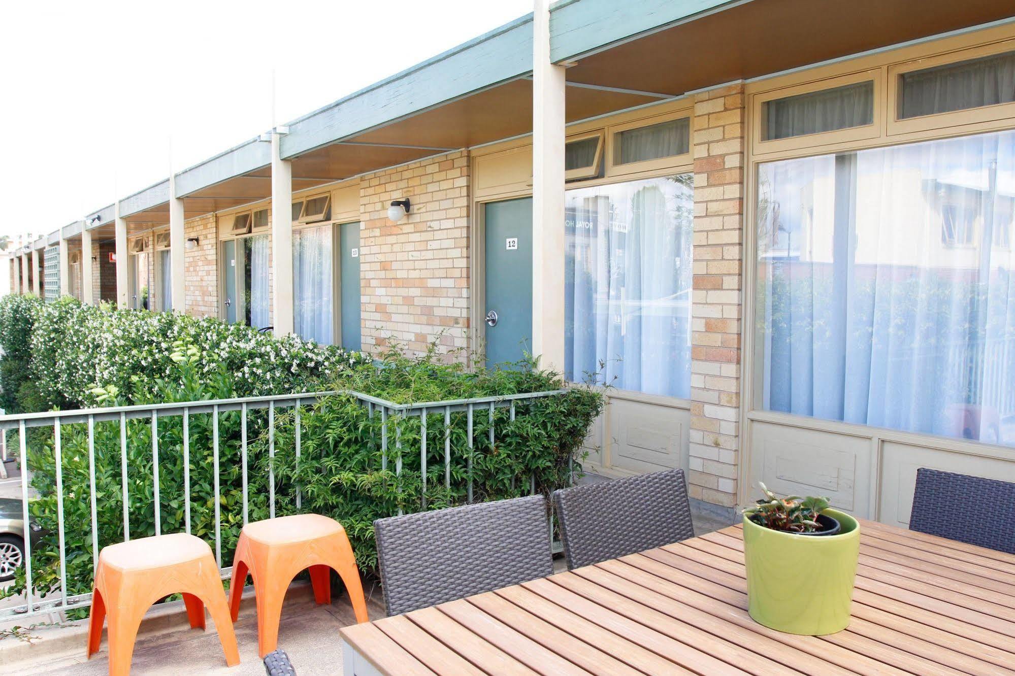 Mid City Motor Inn Queanbeyan Extérieur photo